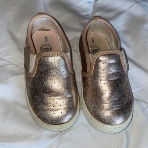 Wonder nation size 5 toddler girl shoes slip one worn